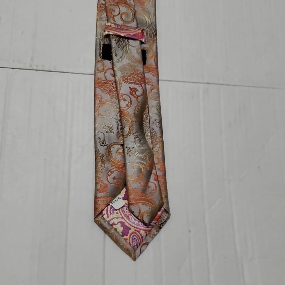 Sparks By John Sparks Elegant Silver & Peach Paisley Tapestry  Tie